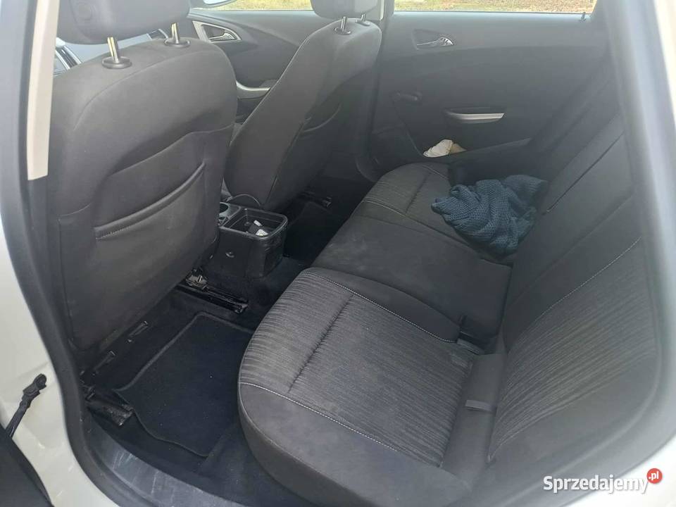 Opel Astra j Sport Tourer 17 cdti HAK Dębica