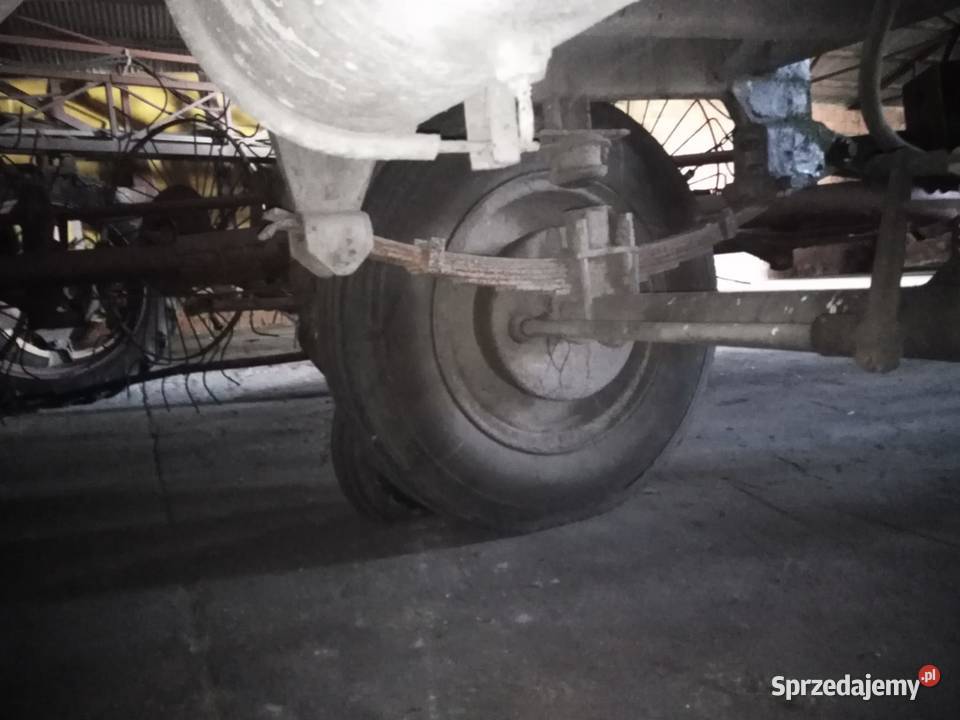 Sprzedam przyczepę rolniczą wywrotkę D47 r 1983 Włoszakowice