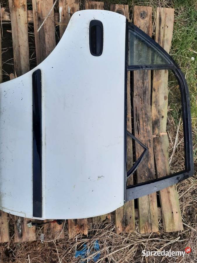 Toyota corolla e11 drzwi prawy tył idealne bez Tarnów