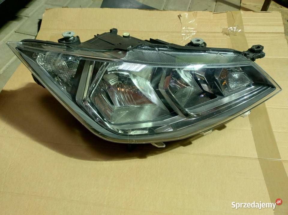 Seat Ibiza 2018 a reflektor prawa strona Lampy przednie Częstochowa