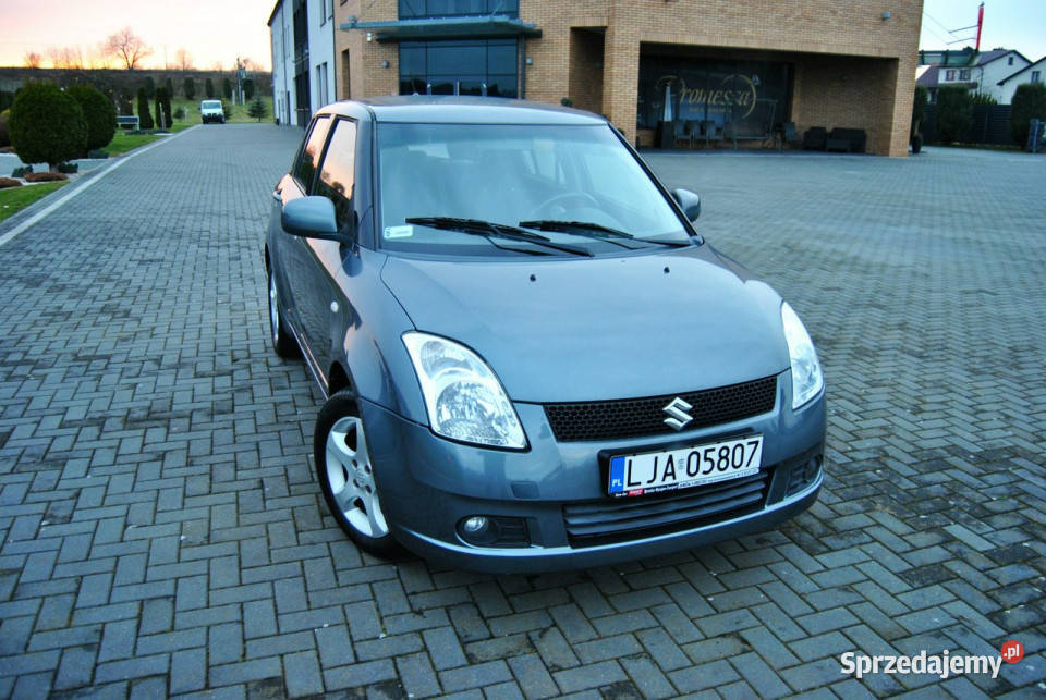 Suzuki Swift 4x4 REJ Przegląd i OC do 072026 klimatyzacja Swift lubelskie Modliborzyce