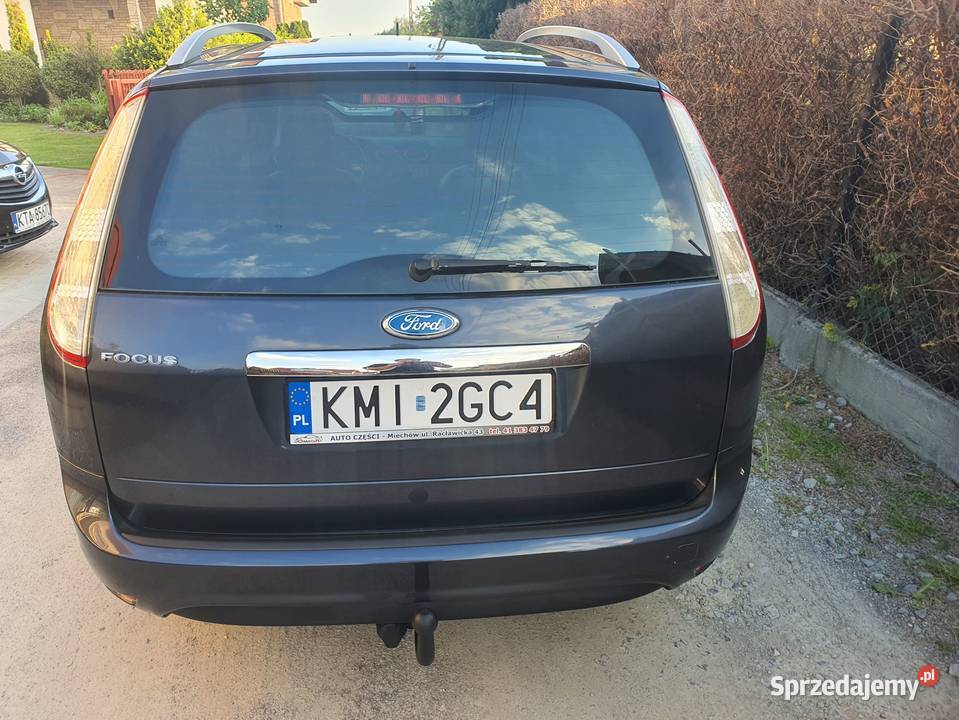 FORD FOCUS 18 BENZYNA SUPER STAN