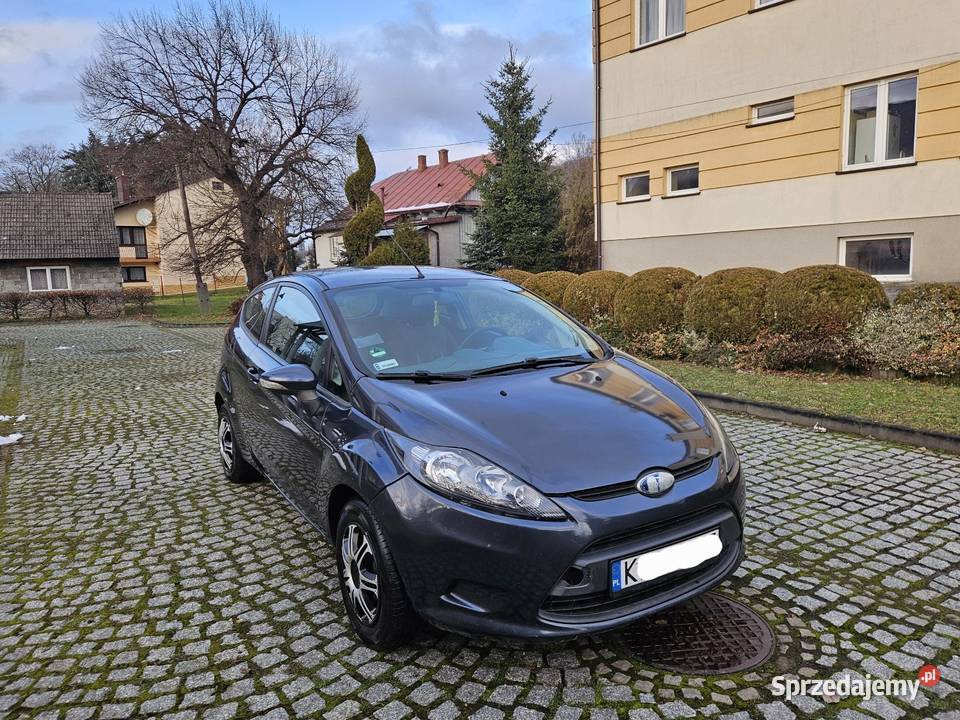 Ford Fiesta 2009r 12Benz 82 Niski Przebieg Klima sprzedam