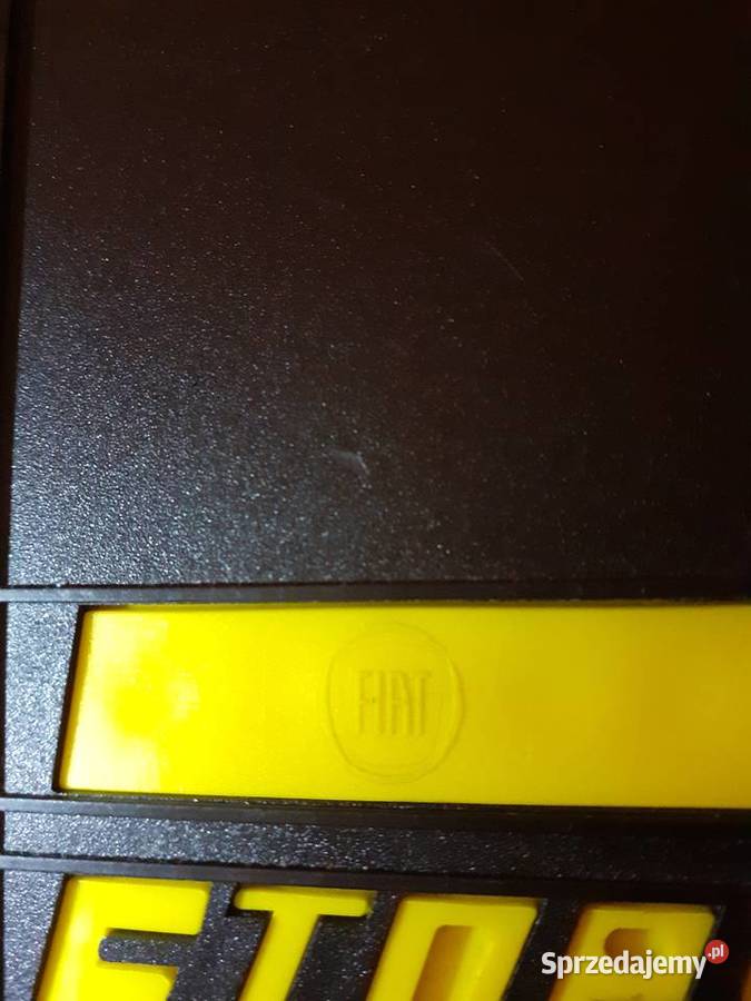 Klin pod koła samochodu Kraków