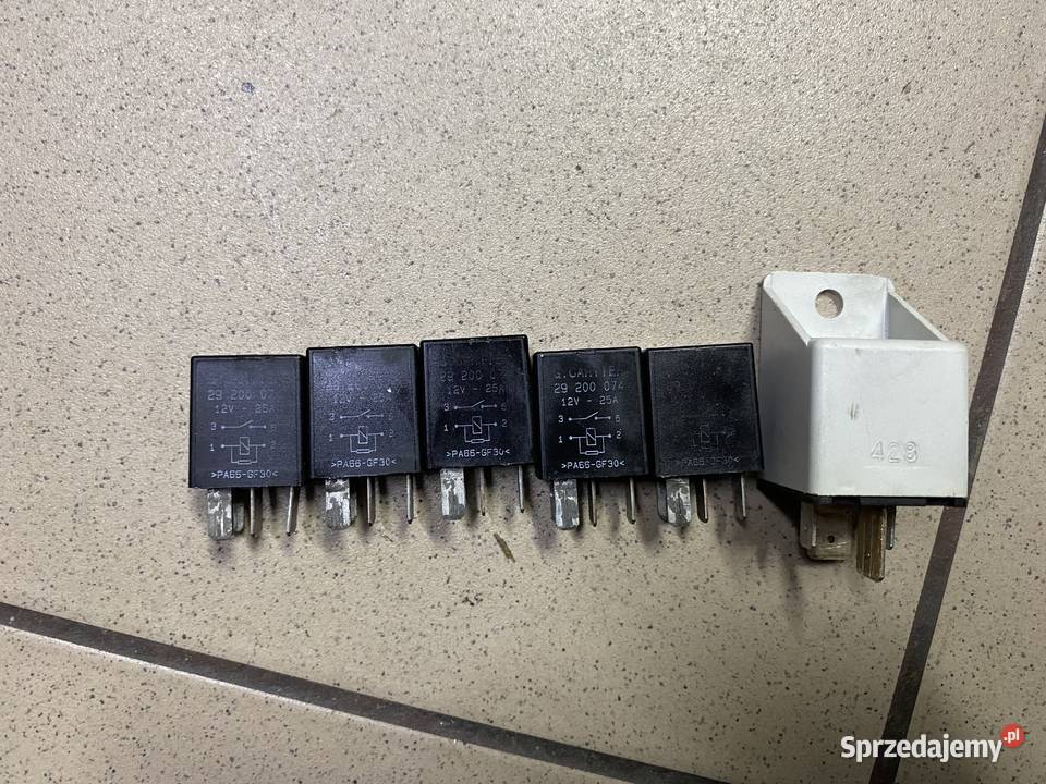 Przekaźniki sterowniki Peugeot Satelis Elementy nadwozia Brzeszcze