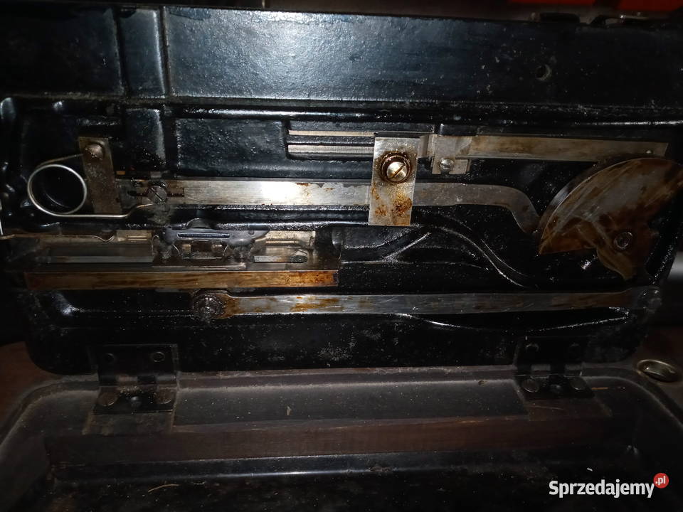 Stara maszyna do szycia DIETRICH VESTA Toruń