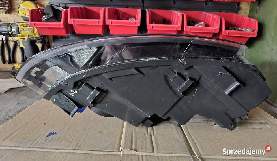 Lampa przednia lewa Volkswagen Polo IVV zachodniopomorskie Klępicz