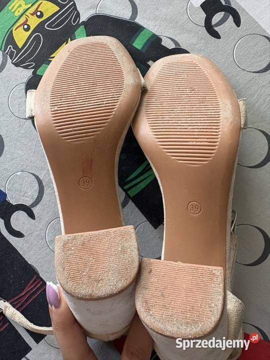 Buty no obcasie