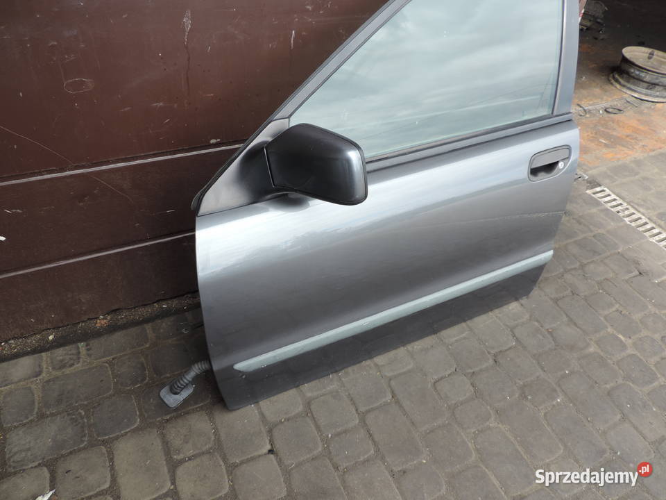 VOLVO V40 I FL DRZWI LEWY PRZÓD 34722 Rok produkcji 2002