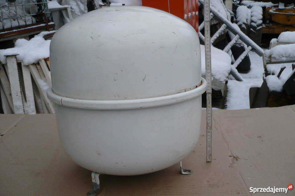 Zbiornik wyrównawczy CO Kobylnica