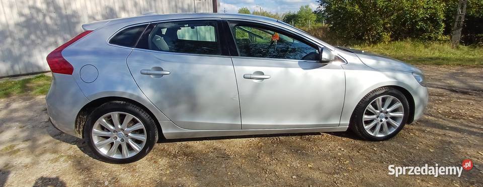 Volvo v40 oryginał lakier hak 2 komplety kół 1600cm3 Jędrzejów