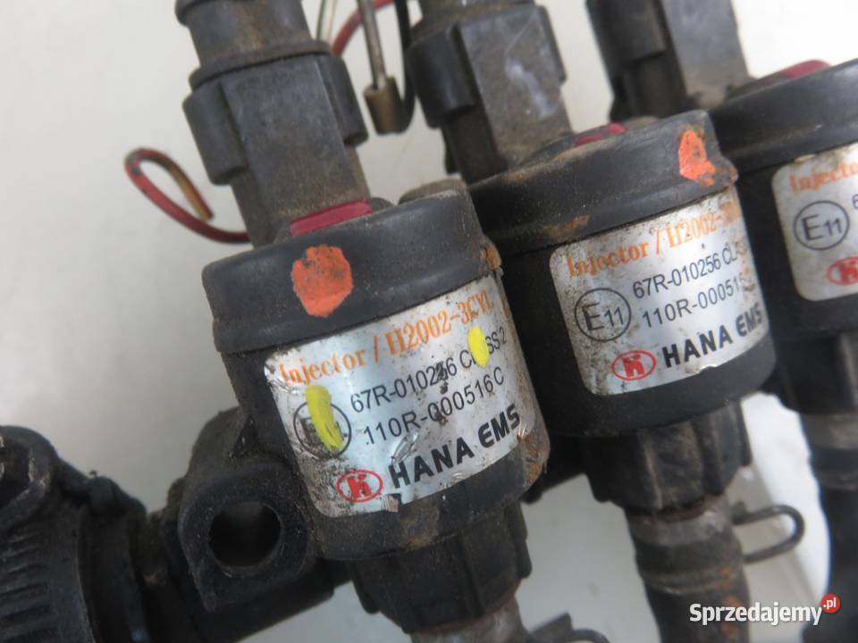 3X WTRYSK HANA 67R010256 H2002 Listwy wtryskowe