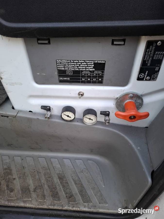 Mercedes sprinter laweta ładna bez wkładu Rzgów