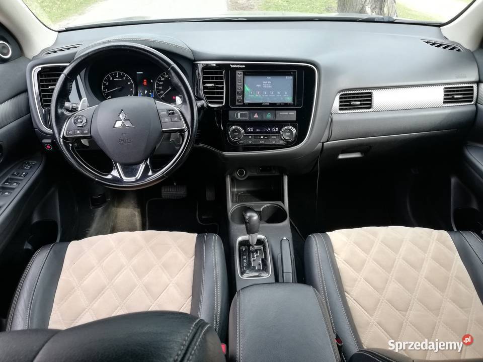 Mitsubishi Outlander III 20 Intense 4WD Aut LPG