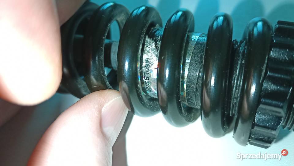 Tylne amortyzatory 125mm otwór 8mm sprężyna 63mm
