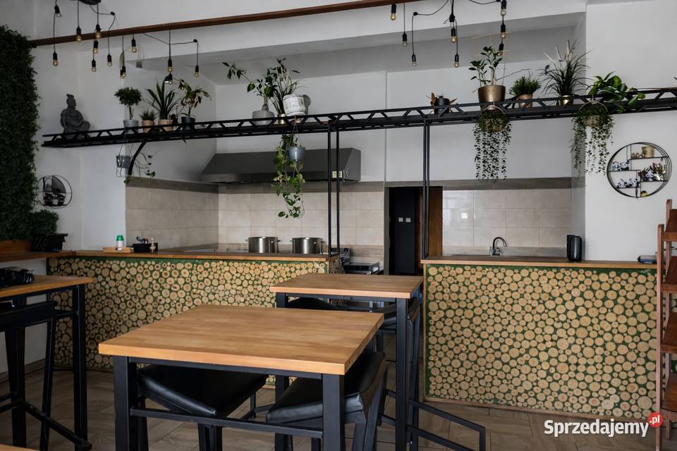 GOTOWY LOKAL GASTRONOMICZNY CENTRUM DĄBROWY sprzedam