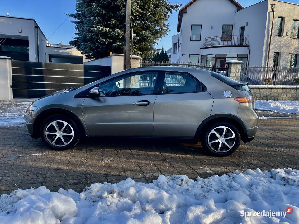 ŚlicznaZadbanaHondaCivicVIIIUFO14Benz210PrzBogWyp Zduńska Wola