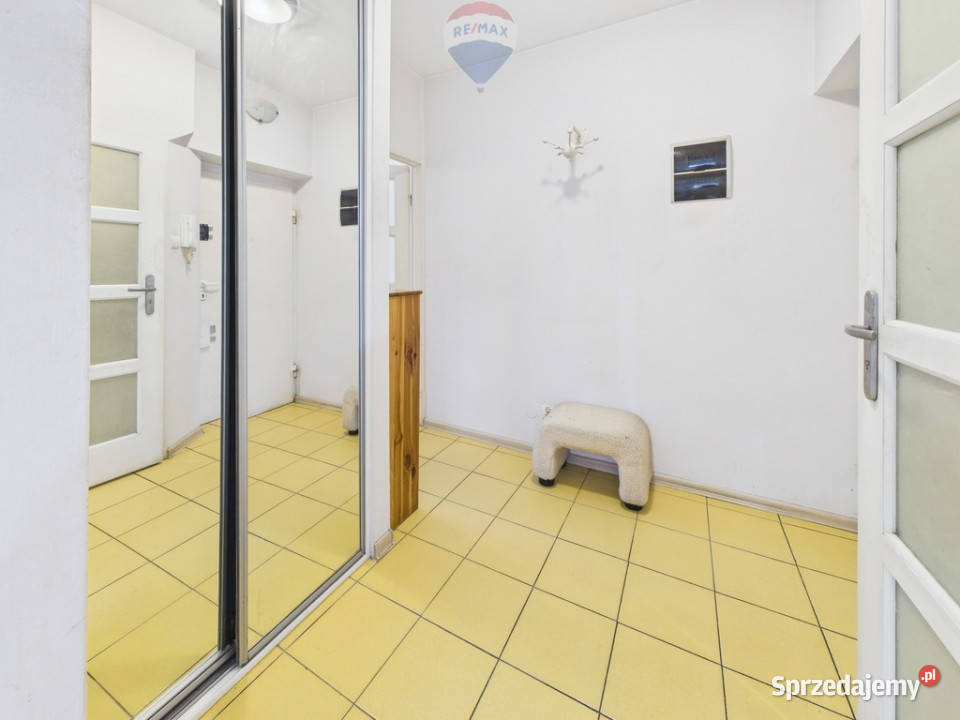 2 pokoje duże okna ogródek garaż piwnica Sprzedaż