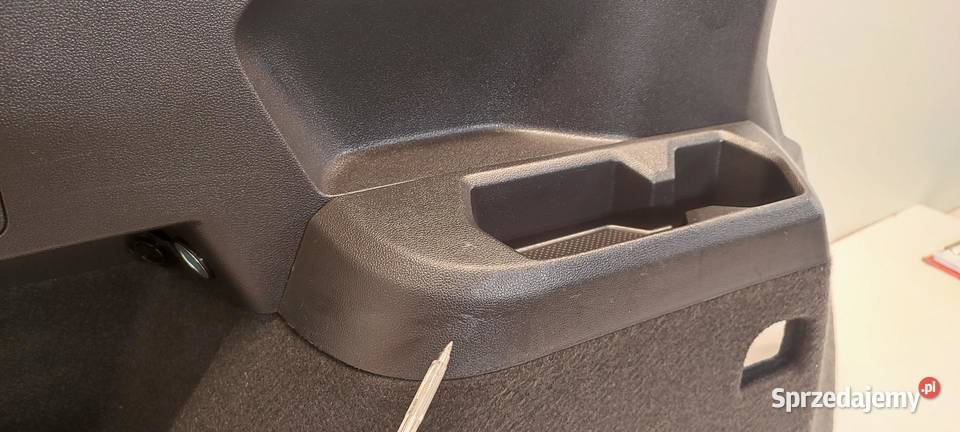 VW TIGUAN II ALLSPACE BOCZEK BAGAŻNIKA LEWY