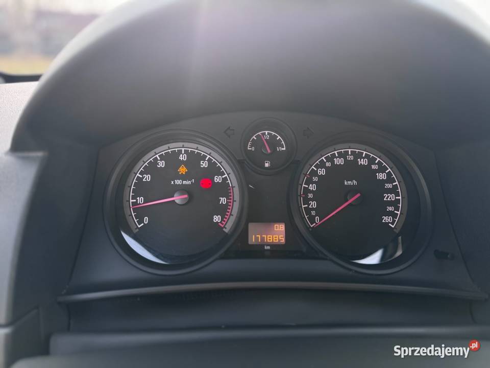 Sprzedam Astra h z 2012r 16 benzyna gaz Kutno