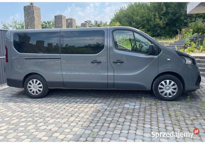 Renault Trafic 2019r 33000 9osobowy 1598 szary