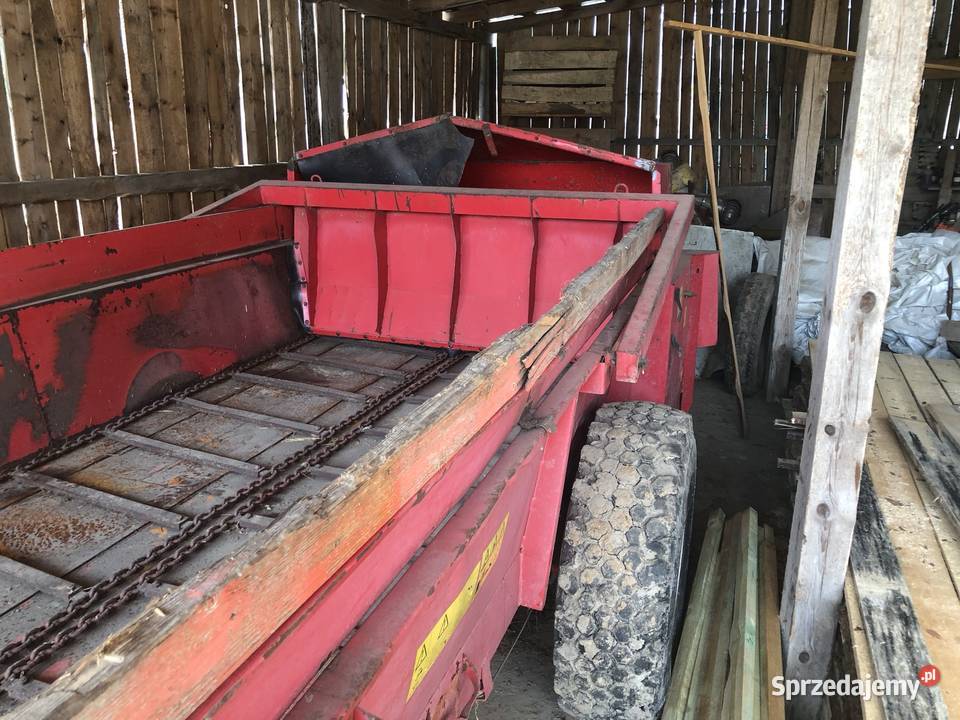 Rozrzutnik obornika RUR55 nieuszkodzony Rozrzutniki obornika Wojszki