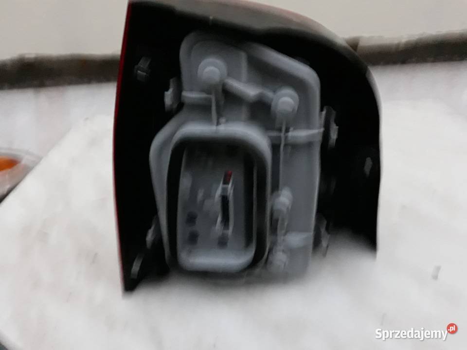 Lampa tylna prawa lewa Volkswagen Polo IV 9N