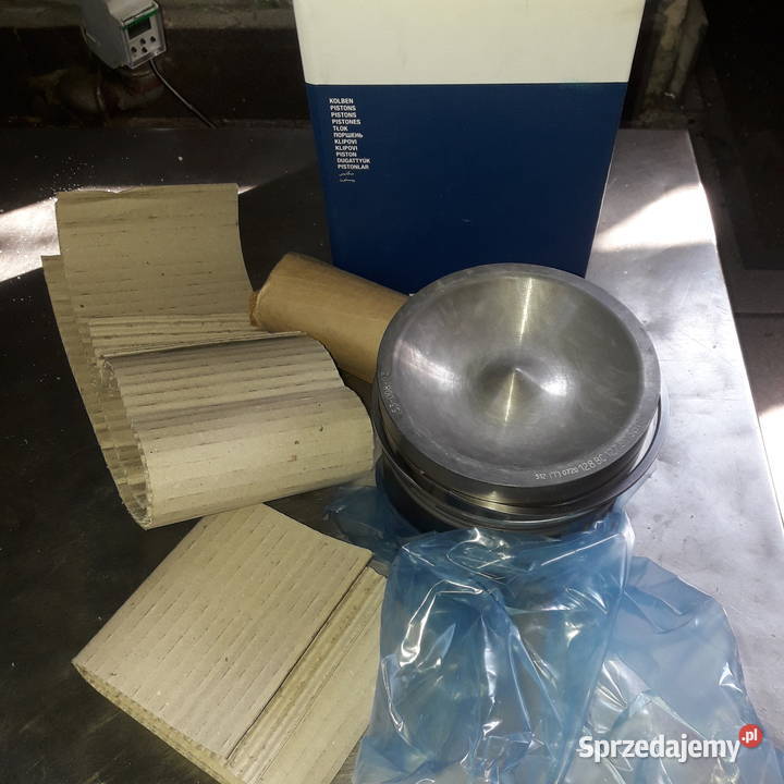 Tłok Mercedes OM460 Doppstadt Wirtgen Częstochowa sprzedam