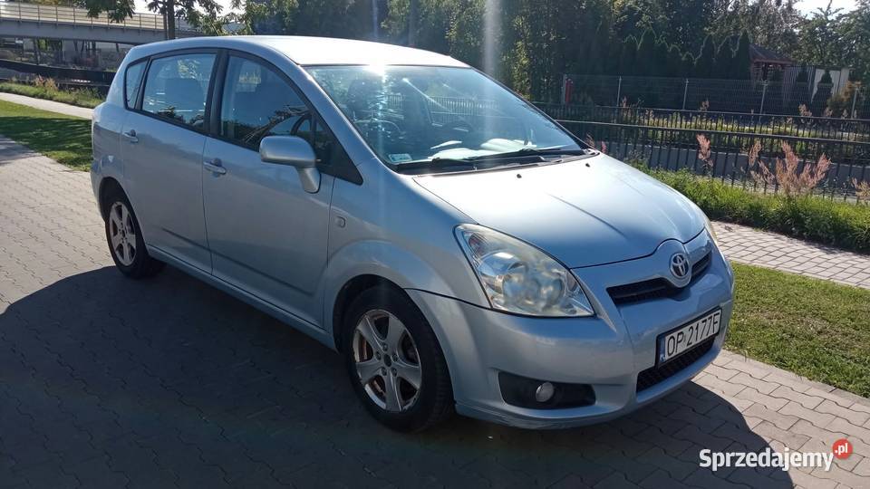 Toyota Corolla Verso 174 przebiegu 1600cm3 opolskie
