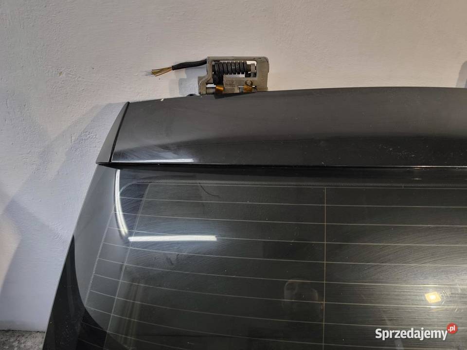 KLAPA BAGAŻNIKA KOMPLETNA 668 BMW E61