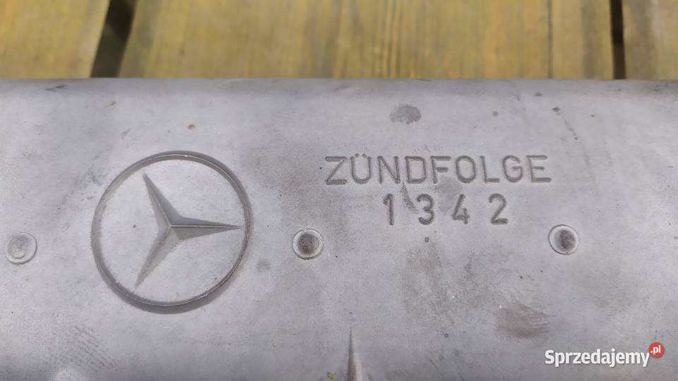 Mercedes W123 W115 pokrywa zaworów M115 20 23 Łagiewniki sprzedam