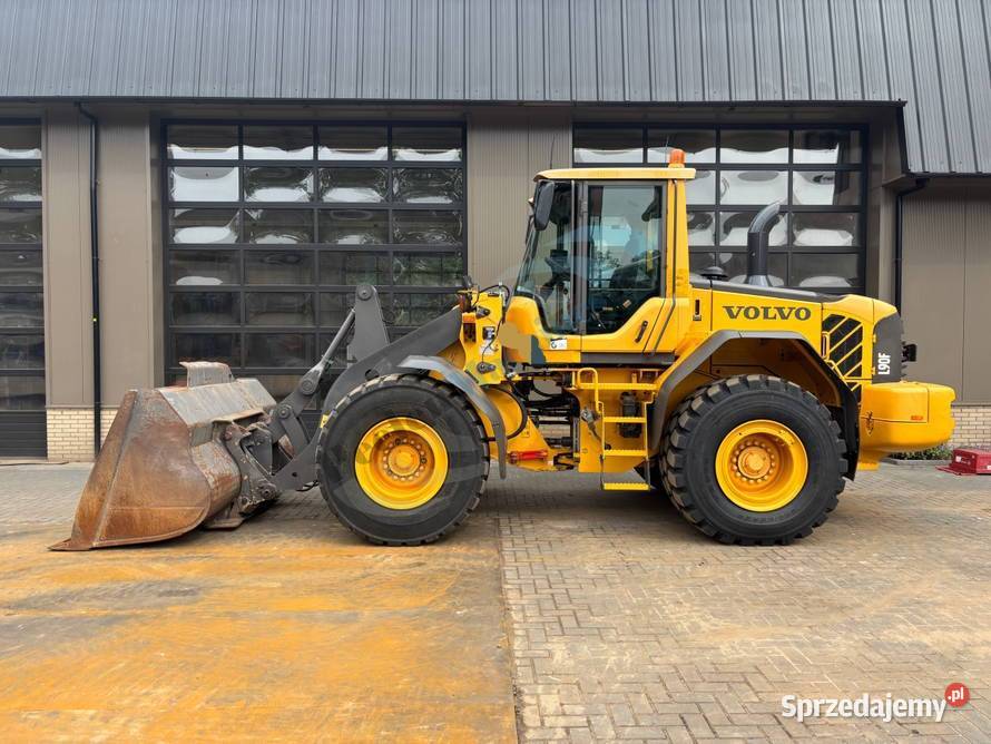 Ladowarka kolowa Volvo L90 F 14801h Warszawa