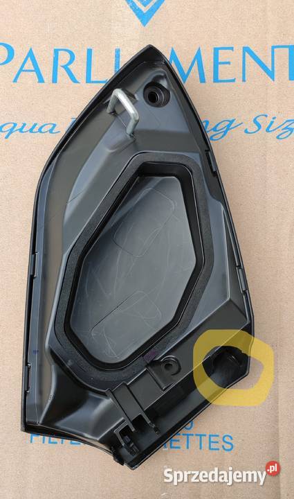 YAMAHA X 18 SCHOWEK WYPEŁNIENIE LEWY Plastiki Siemianowice Śląskie