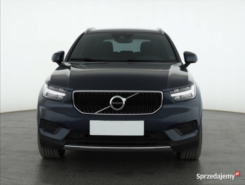 Volvo XC40 T3 niebieski Piaseczno
