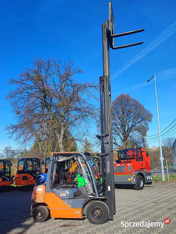 Wózek widłowy Toyota 028FGF25 25 t triplex 6 m Toyota