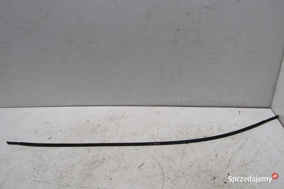 LISTWA DACHOWA LEWA LEWE TOYOTA YARIS III sprzedam