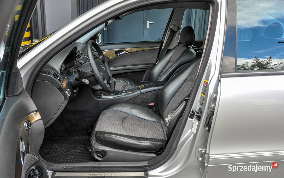 MercedesBenz Klasa E 18 163 LPG Salon Samochody osobowe Wrocław