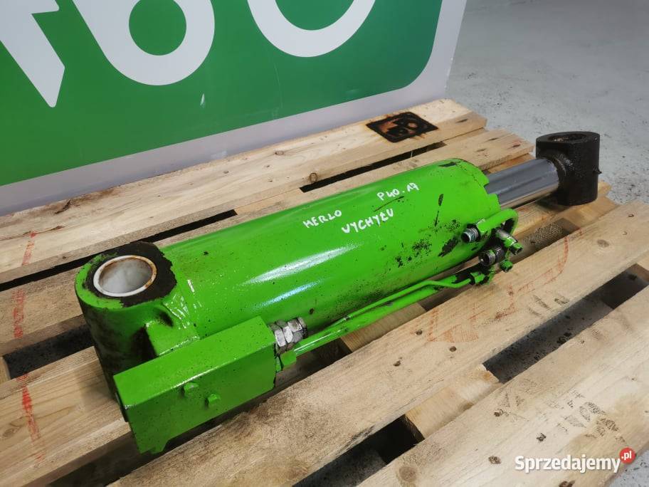 Cylinder hydrauliczny poziomowania łyżki Merlo P Wilkowo