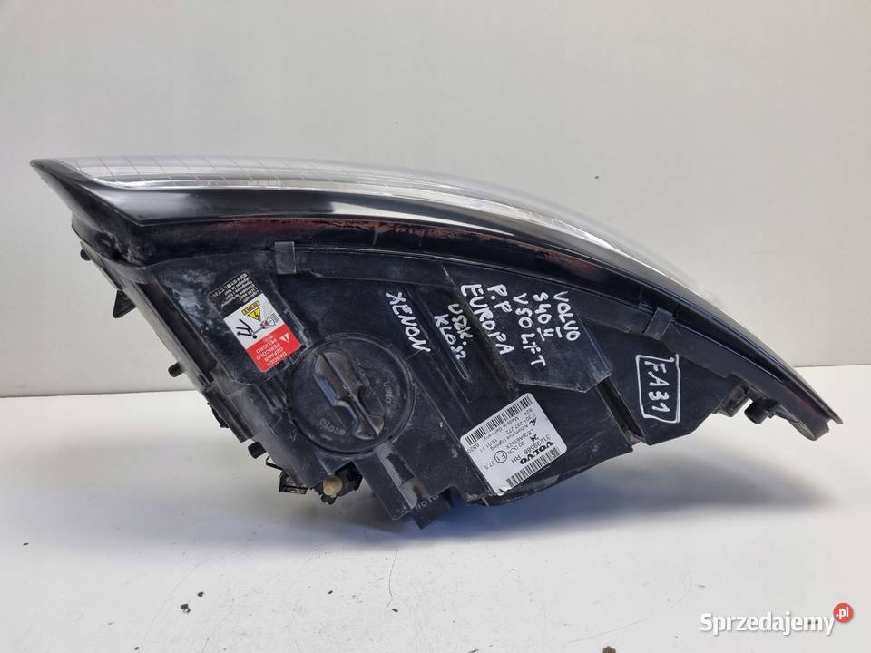 Volvo S40 II V50 LIFT PRZEDNIA LAMPA PRAWA prawy lubelskie Janów