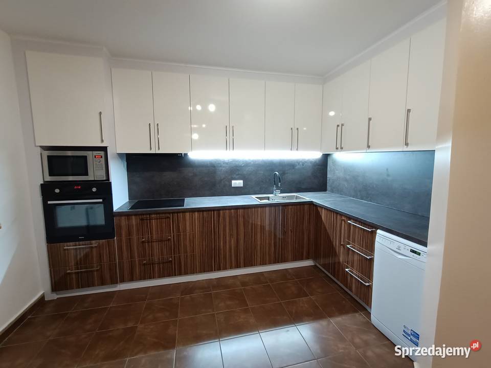 Sprzedam dom w spokojnej okolicy w otoczeniu siatka Zakącie