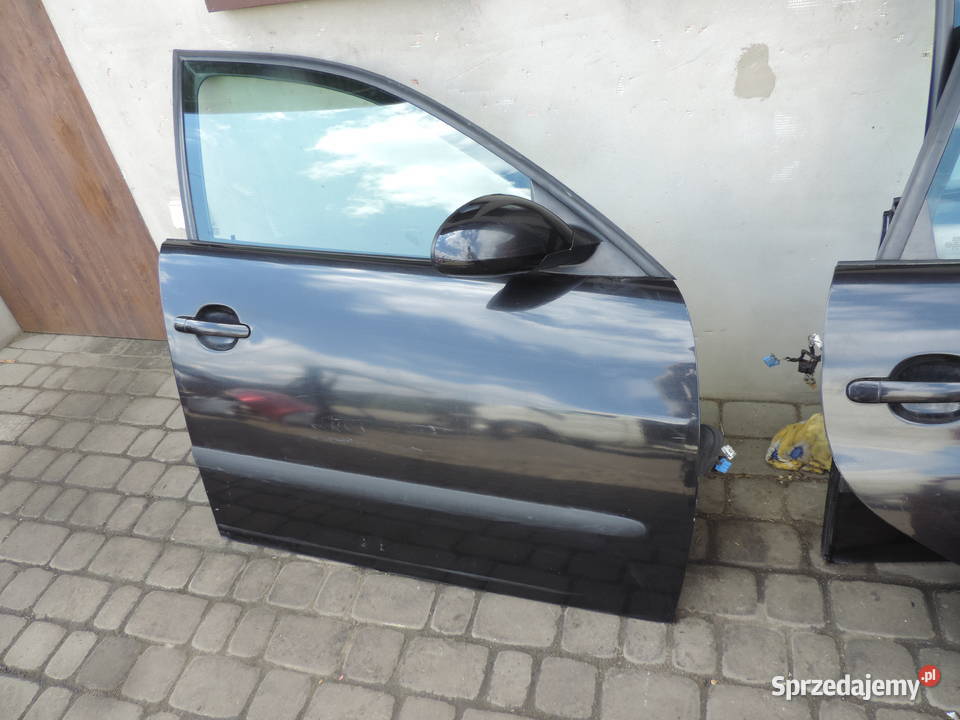 SEAT CORDOBA 2 DRZWI PRAWY PRZÓD LC9Z Rok produkcji 2004 Nowy Sącz