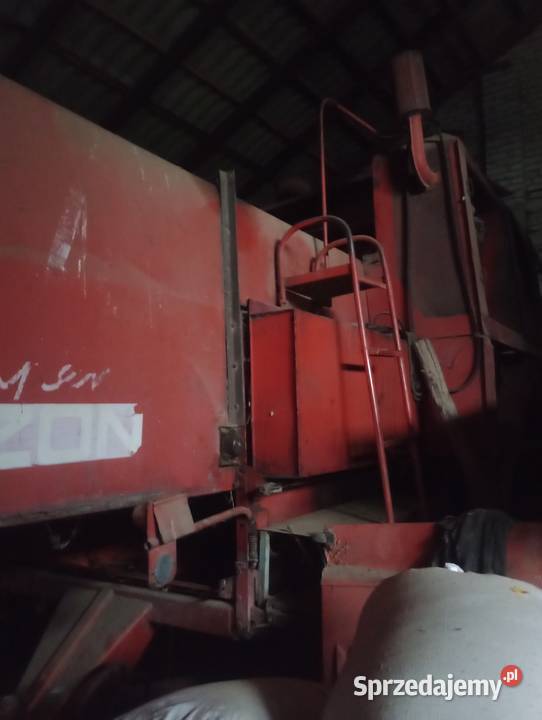 Kombajn bizon z 056