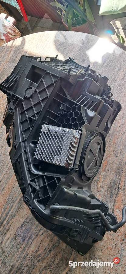 Sprzedam lampe lewą Audi Q3 2022 r Ząbki