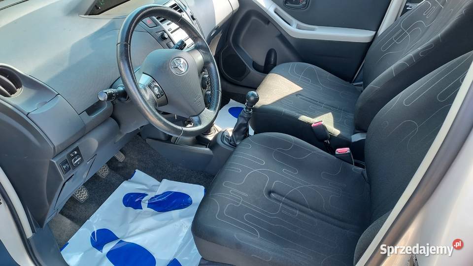 TOYOTA YARIS 133 benzyna 100 6 biegow Warszawa