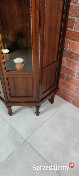 Piękna serwantka witryna Łagów