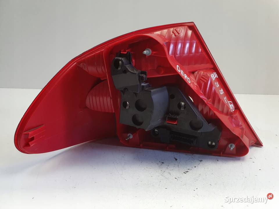 LAMPA PRAWA Mercedes CLK W209 C209 A209 lift Lampy tylne