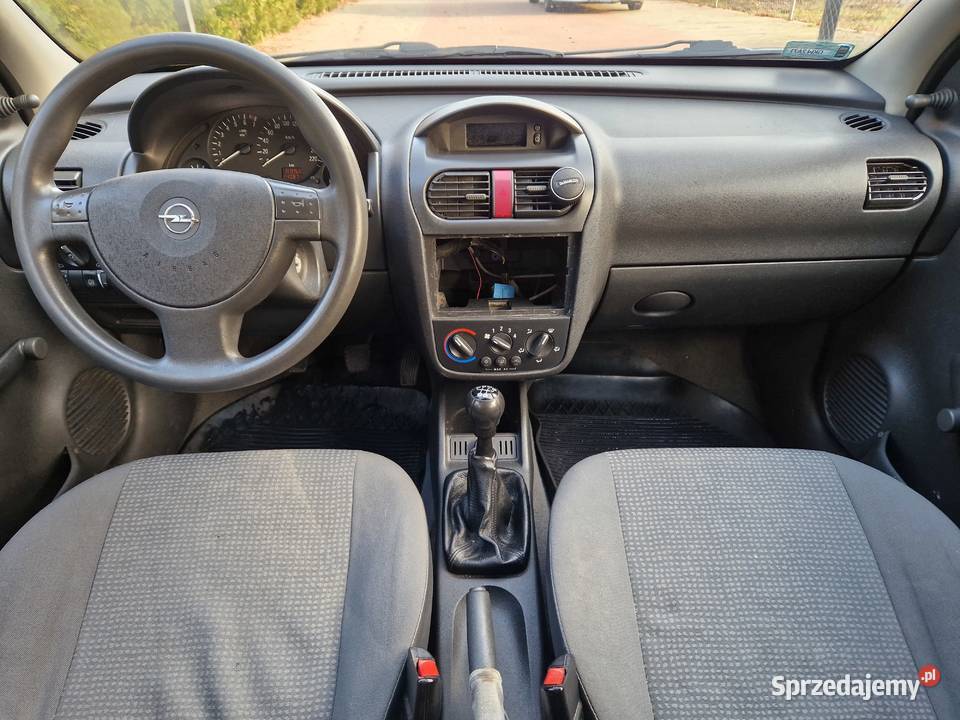 Opel Corsa C 12 Sprawna Do drobnych poprawek poduszka powietrzna kujawsko-pomorskie Bydgoszcz sprzedam