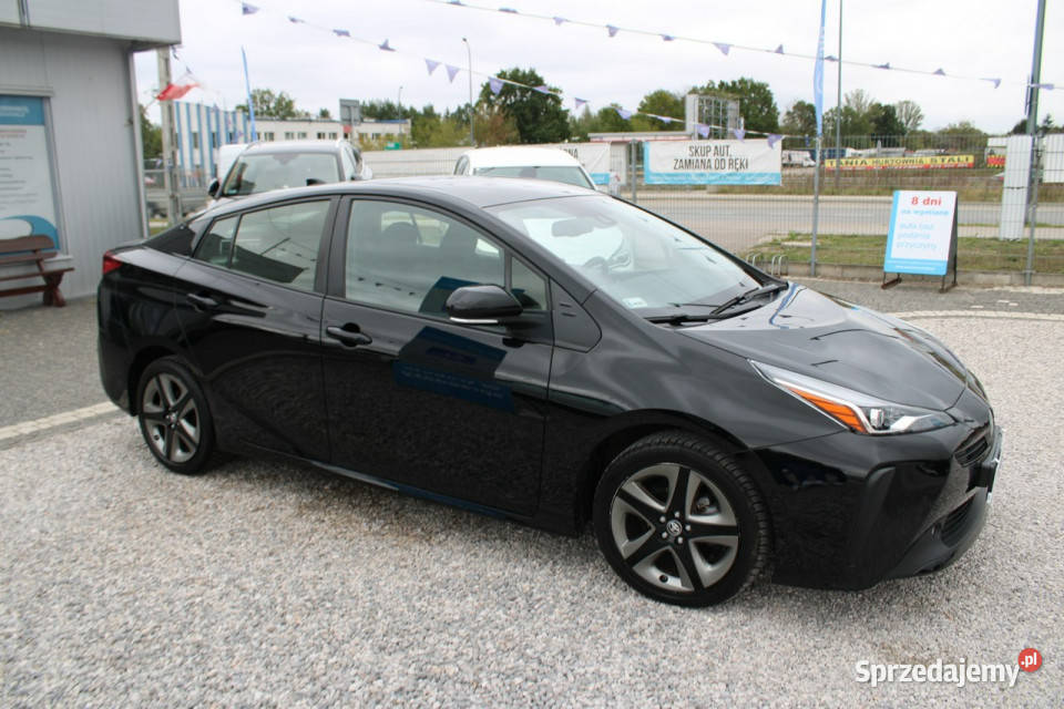 Toyota Prius 18 Hybrid 122 Comfort ECvt reflektory ksenonowe Warszawa