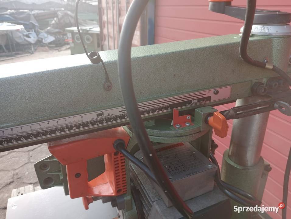 Piła radialna DeWalt