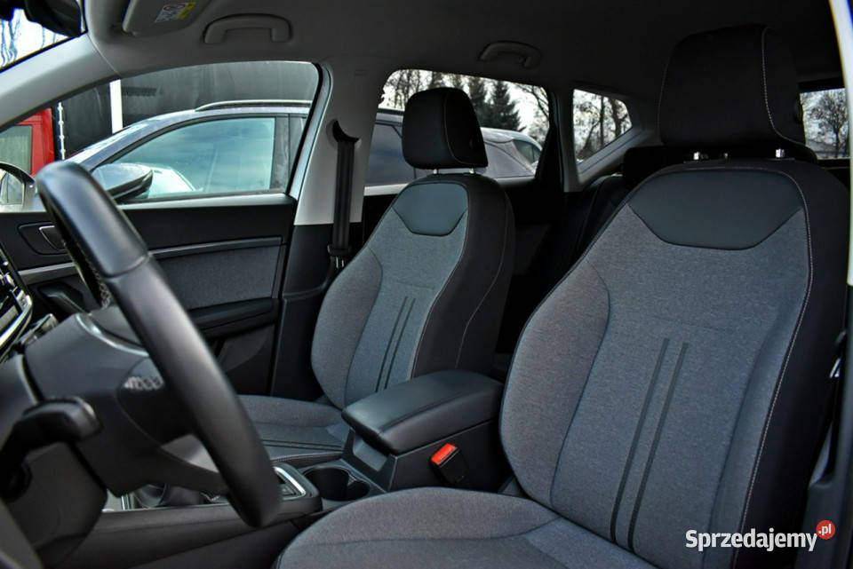 Seat Ateca Bezwypadkowy Salon Polska Serwis ASO światła przeciwmgielne sprzedam
